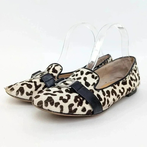 Victoria's Secret Cow Print Ballet Flats - 7 - Picture 2 of 13